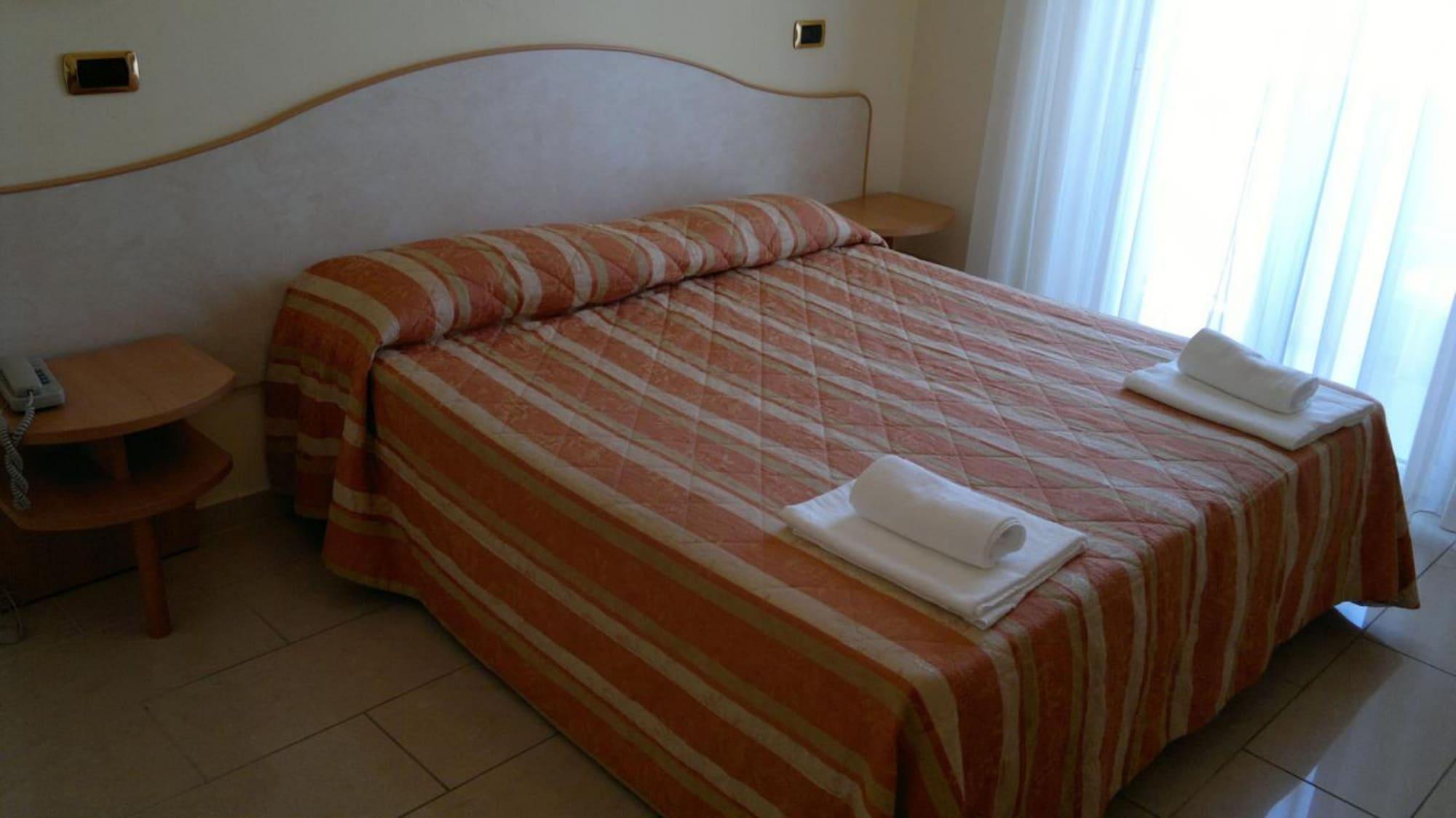 Hotel Elisir Ріміні Екстер'єр фото